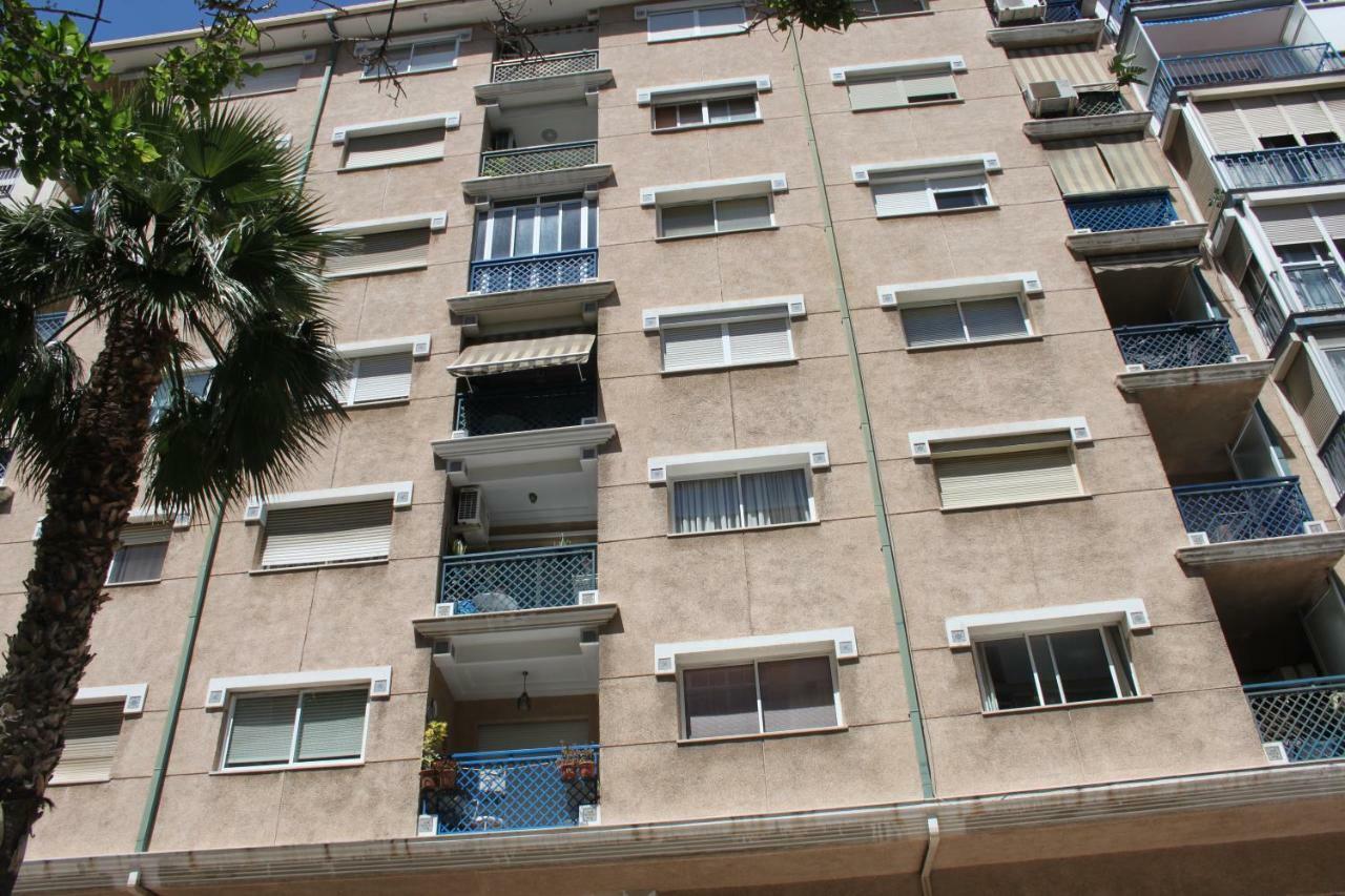 Ana'S Apartment Parking Gratuito Малага Экстерьер фото